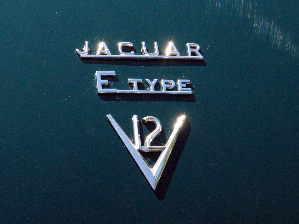 V12 Jaguar E Type